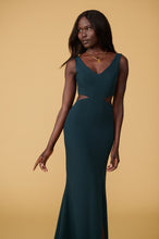 Load image into Gallery viewer, Kiira Gown - Hunter Green
